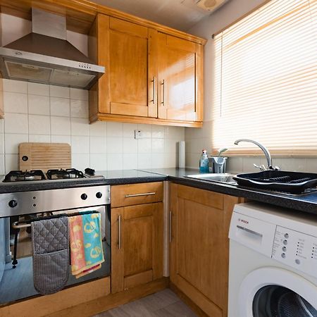 شقة Hullidays Victora Dock- Refurbished 2024 كينغستون أبون هول المظهر الخارجي الصورة