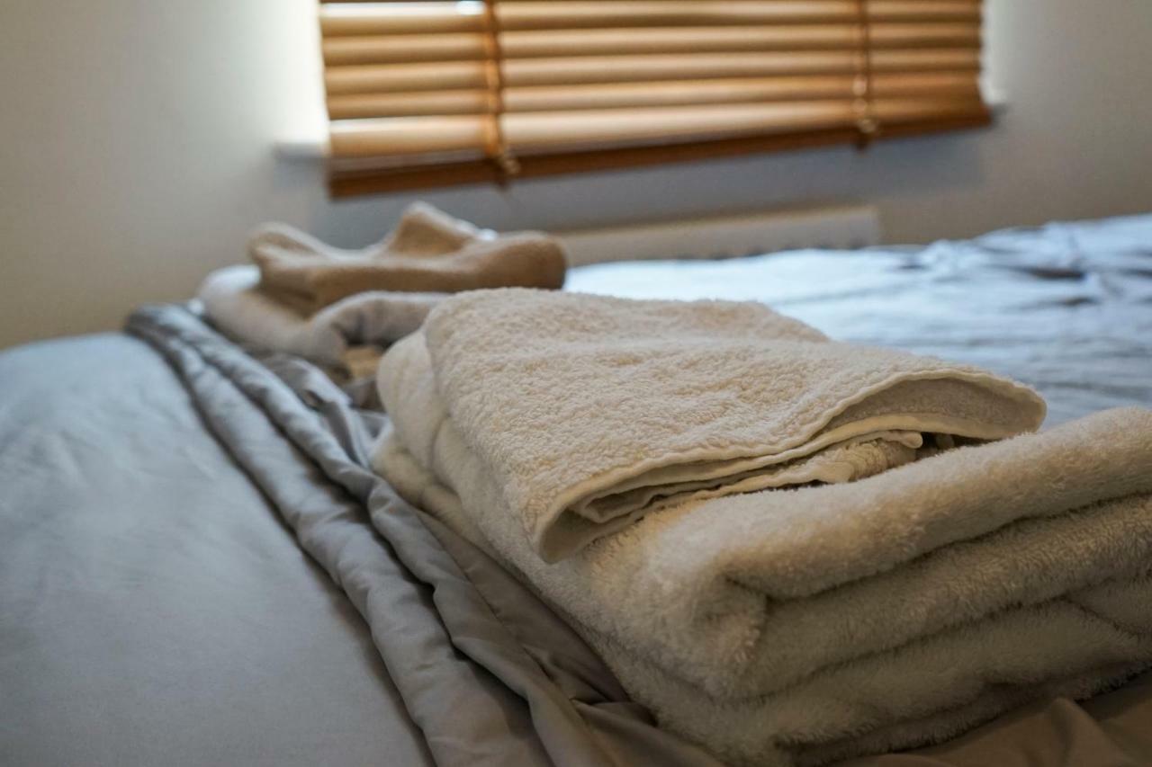 شقة Hullidays Victora Dock- Refurbished 2024 كينغستون أبون هول المظهر الخارجي الصورة
